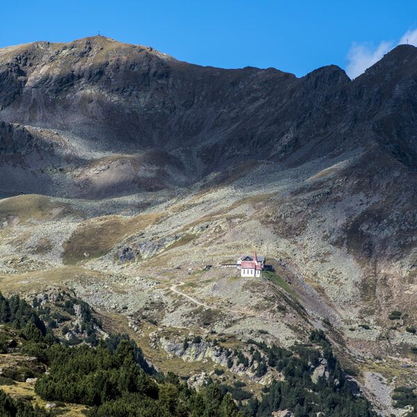 Santa croce di Latzfons e cima di San Cassiano